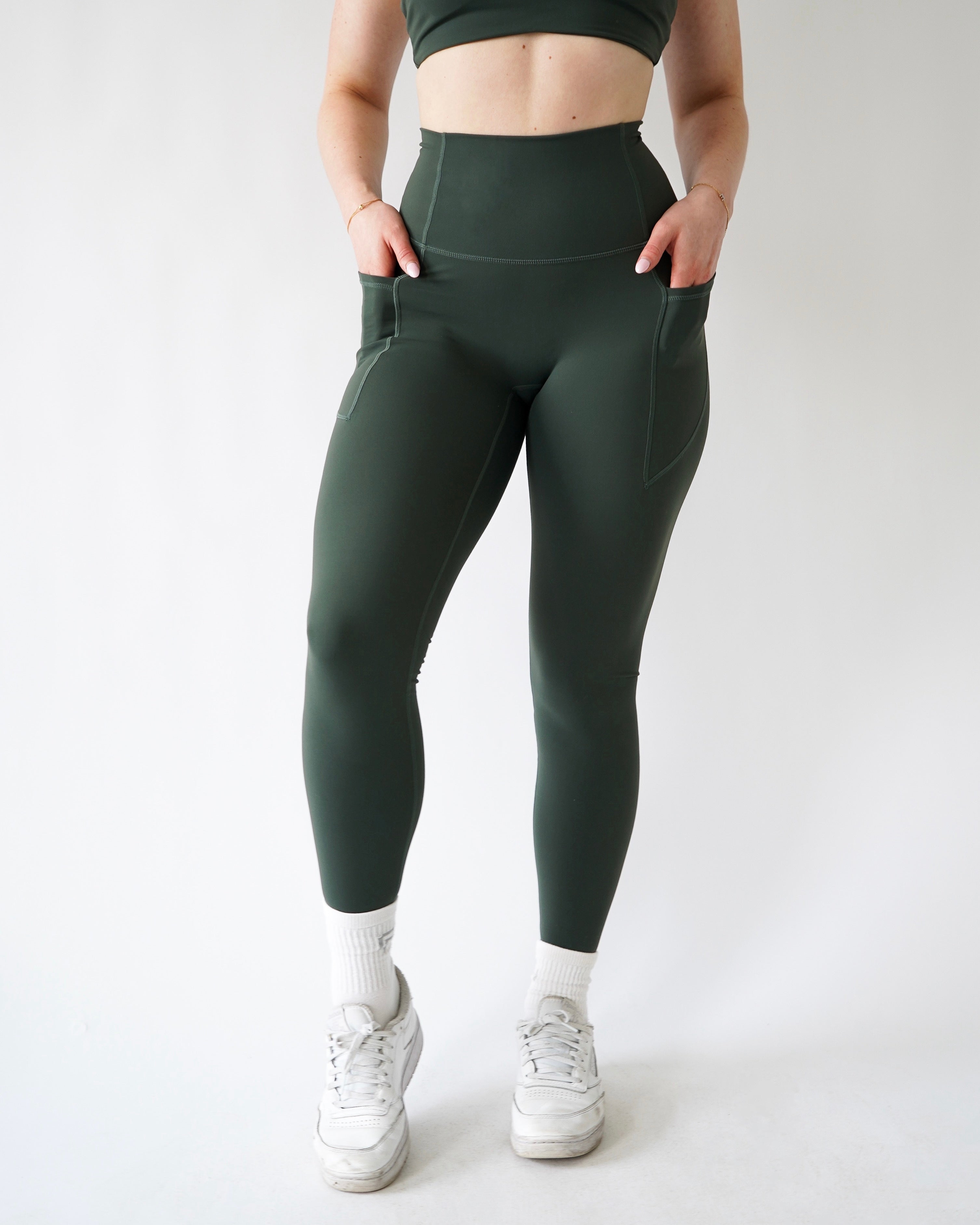 NWT Everlane The outlet Perform Pocket Legging in Pine Olive Size XL