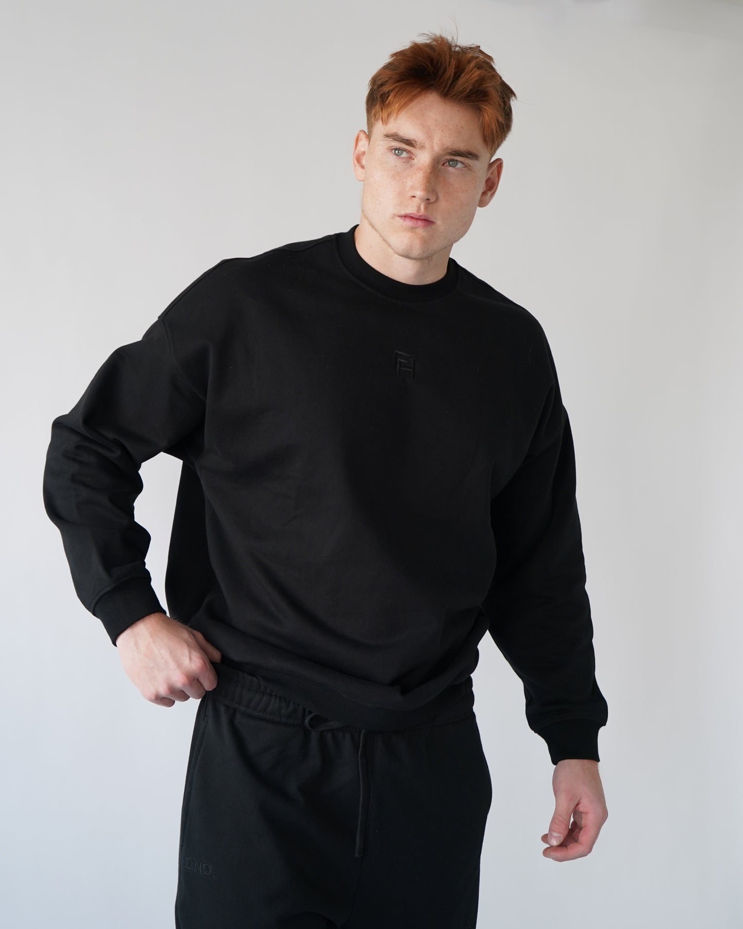 Do Not Disturb Crewneck - Black