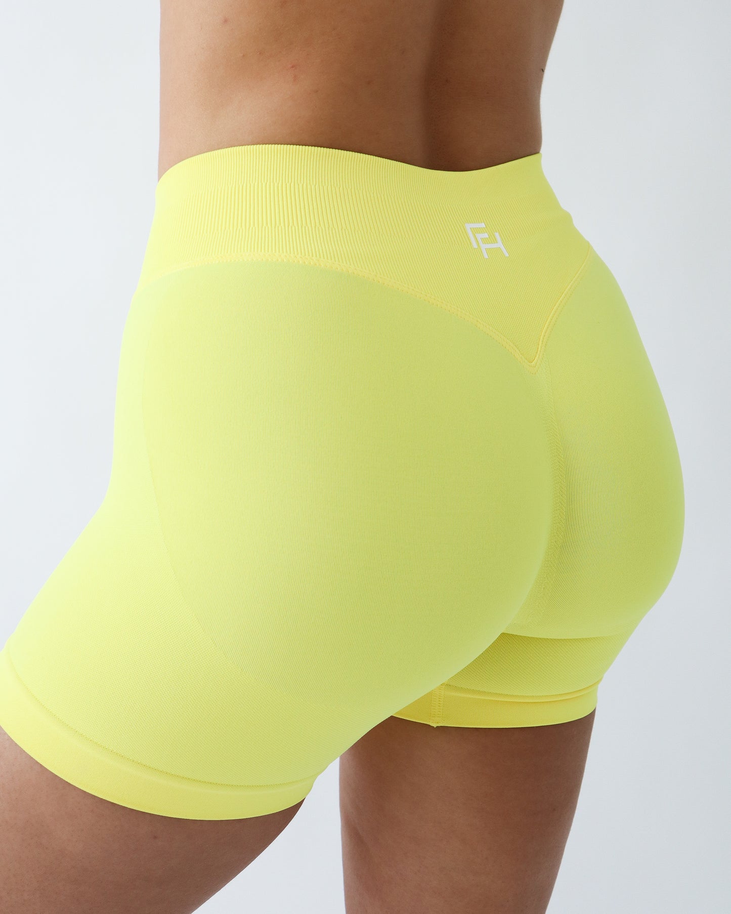 Ascend Shorts 4.5" - Lemon