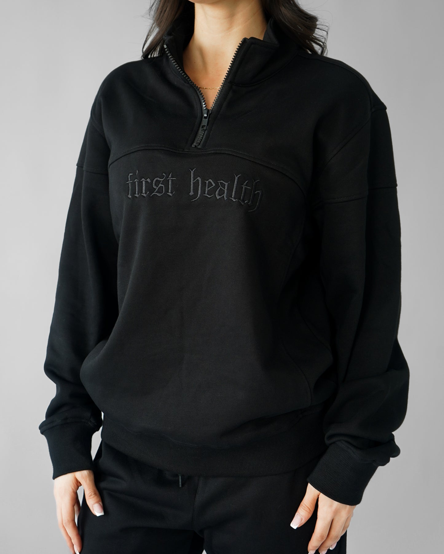 Essential Quarter Zip - Black