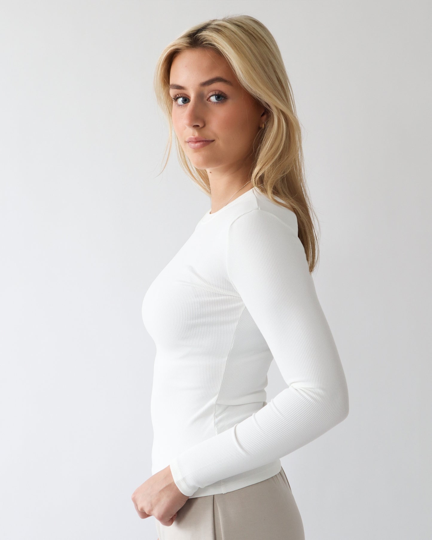 Essential Ribbed Longsleeve - White