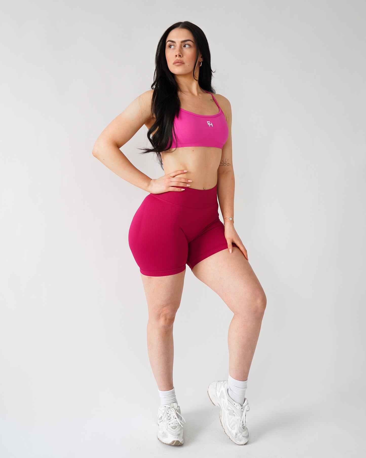 Enhance Contour Shorts 5" - Pomegranate