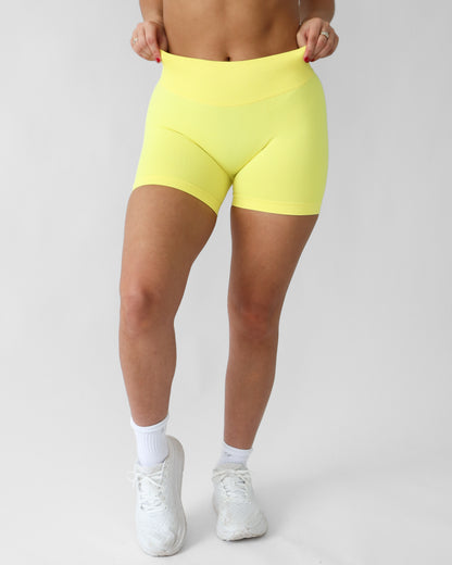 Ascend Shorts 4.5" - Lemon