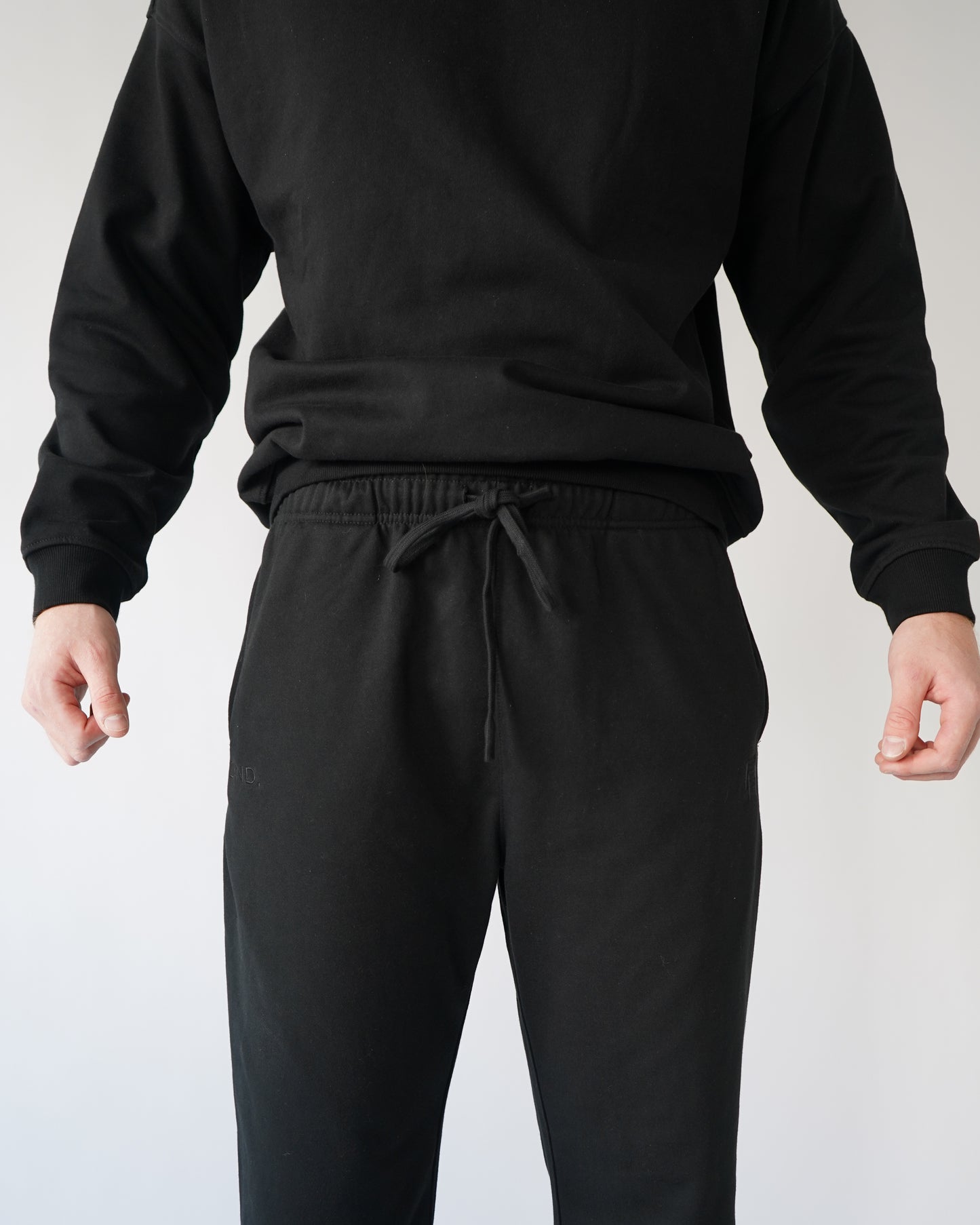 Do Not Disturb Sweatpants - Black