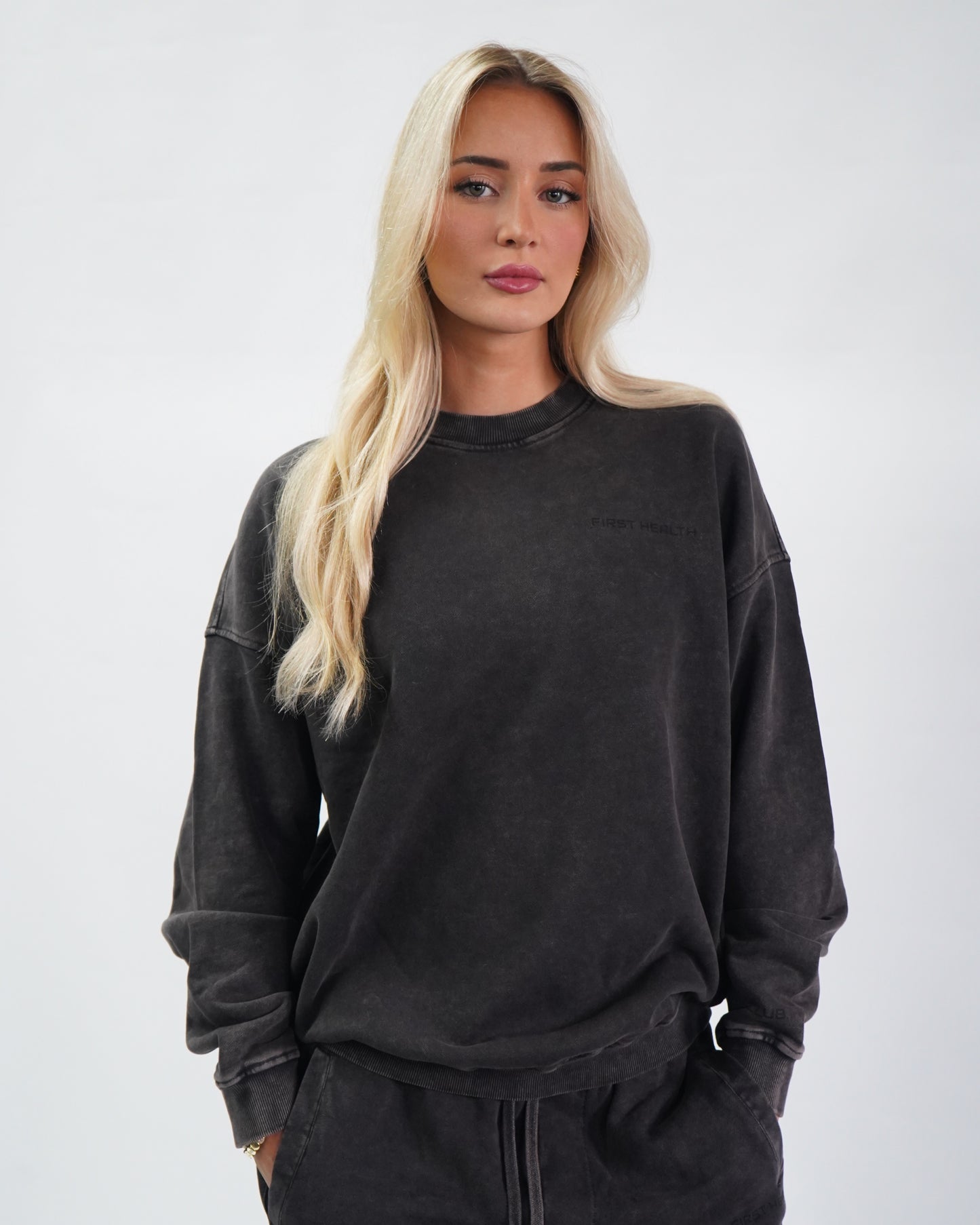 Acid Wash Crew Neck - Espresso