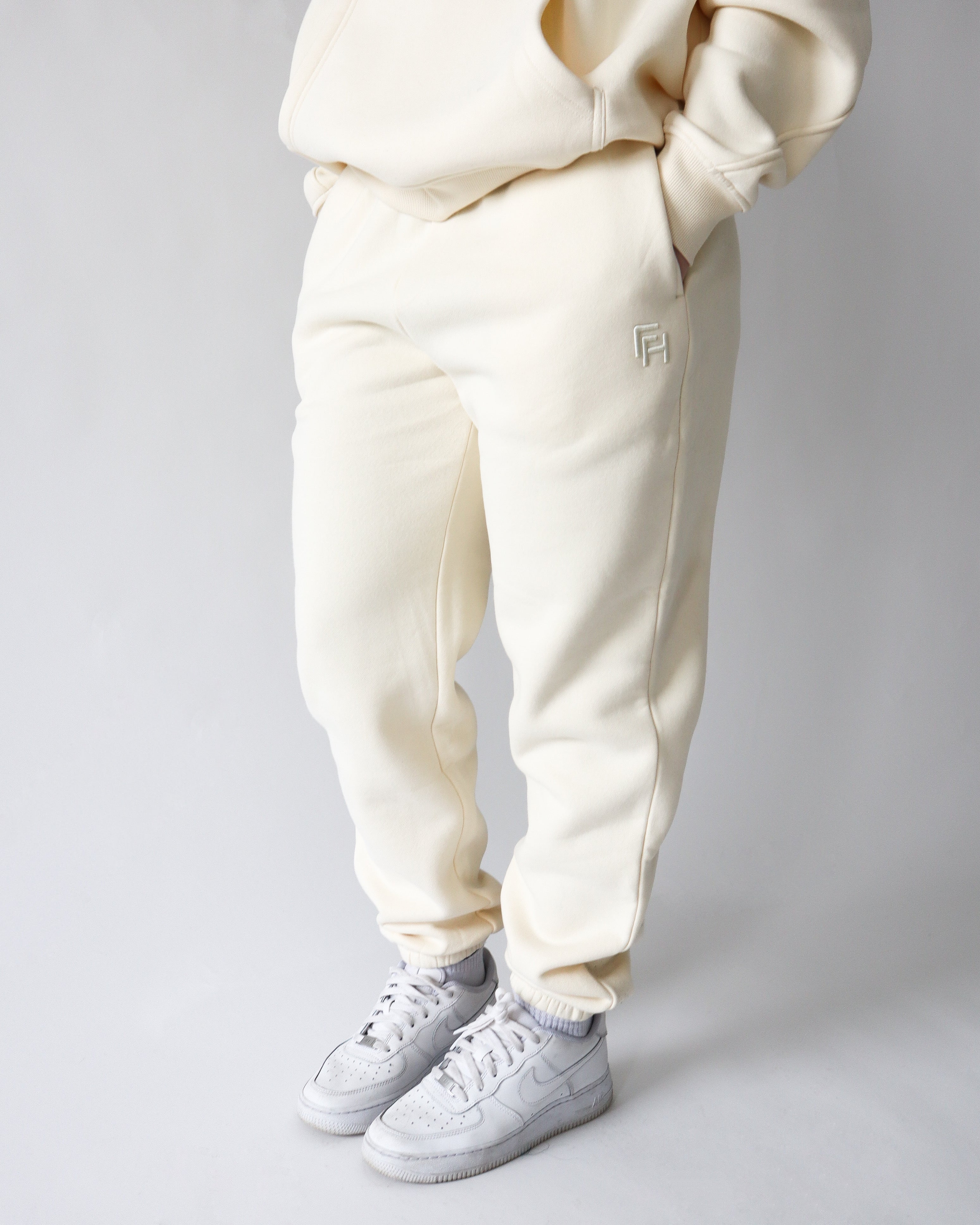 LOUNGE SWEATPANTS Butter First Health Apparel