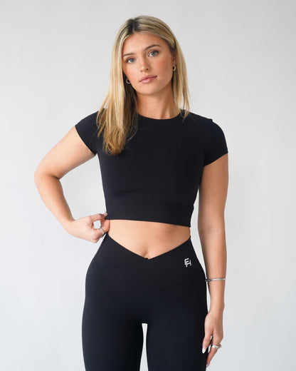 Onyx Cropped Tee - Black