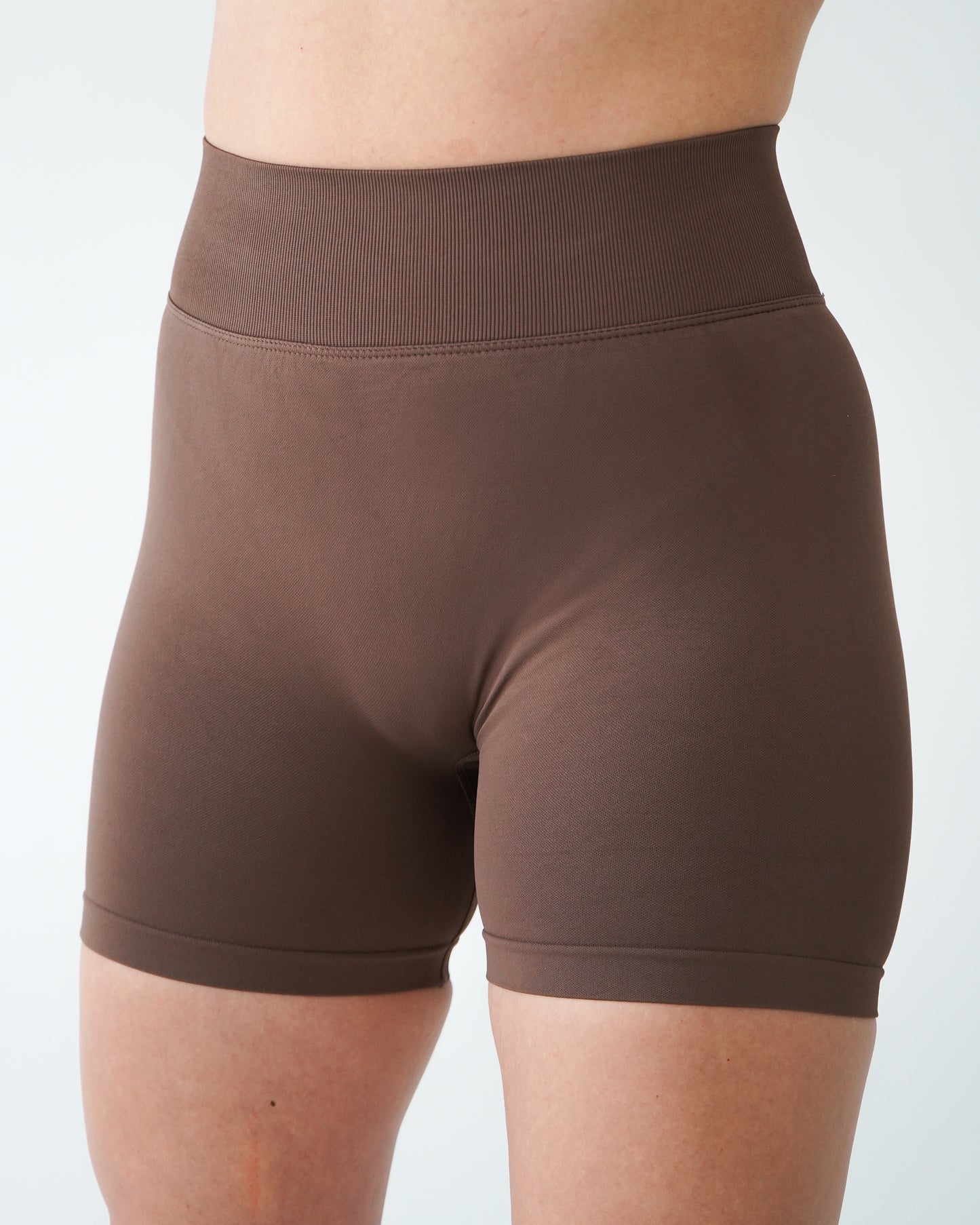 Enhance Contour Shorts 5" - Cocoa