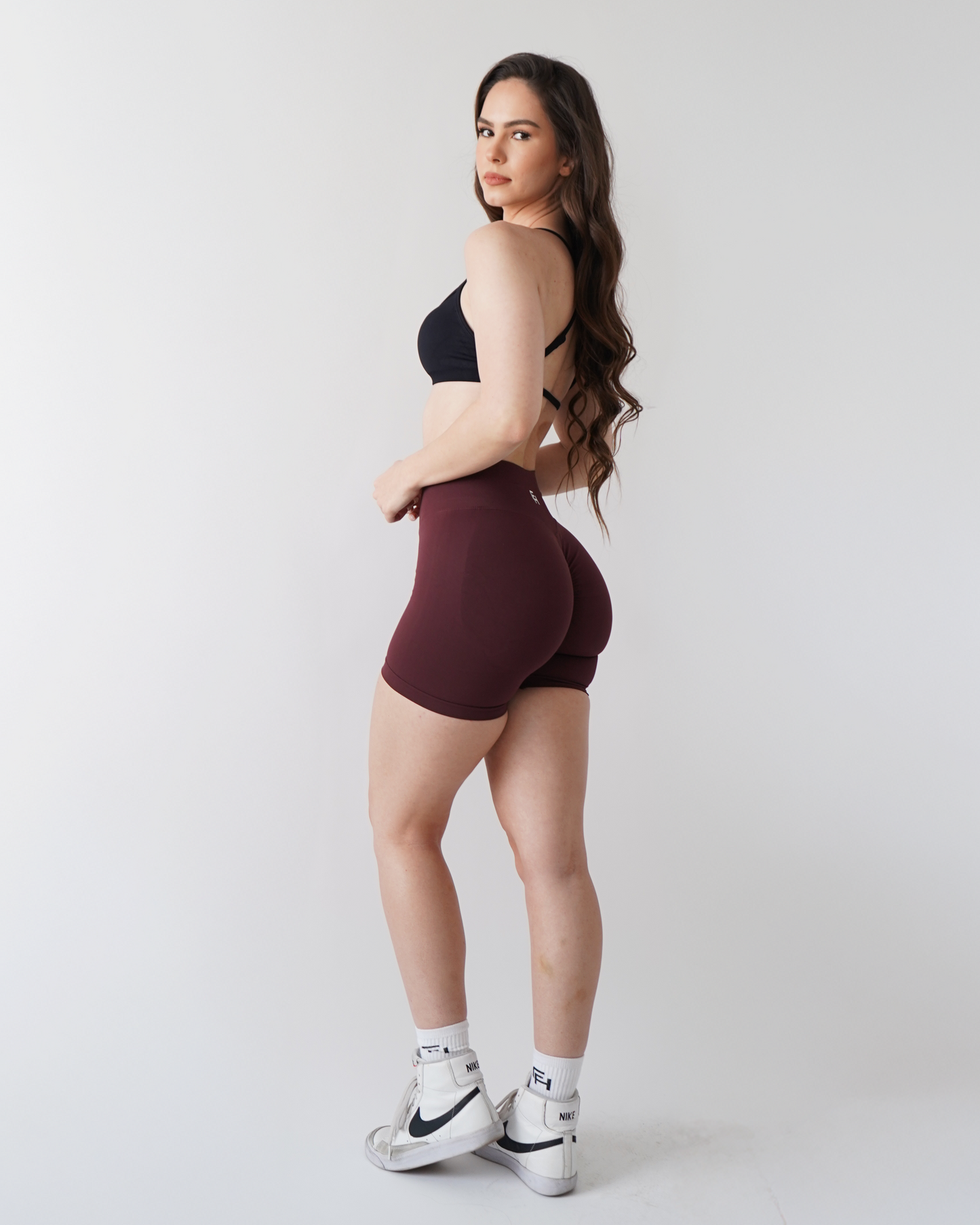 Enhance Contour Shorts 5" — Wine